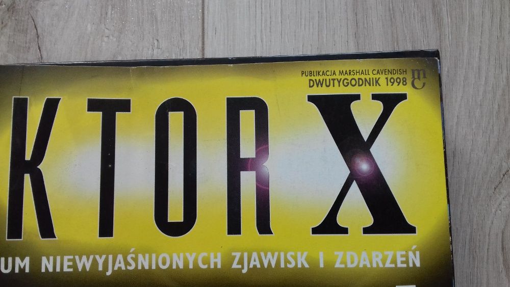 FAKTOR X . ARCHIWUM NIEWYJAŚNIONYCH zjawisk i wydarzeń.16 części