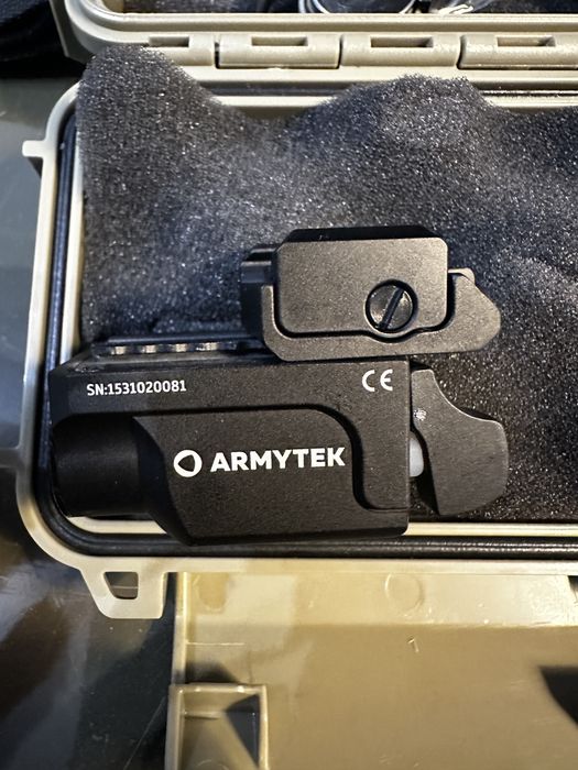 Armytek Buckler M1