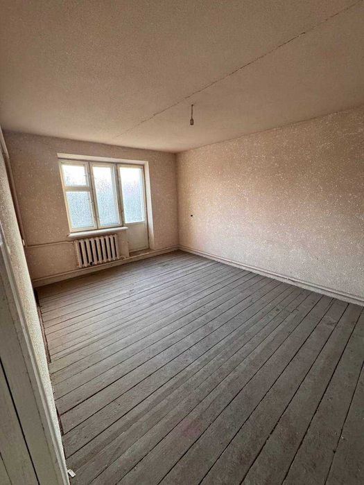 Продається квартира в Боянах (центр)