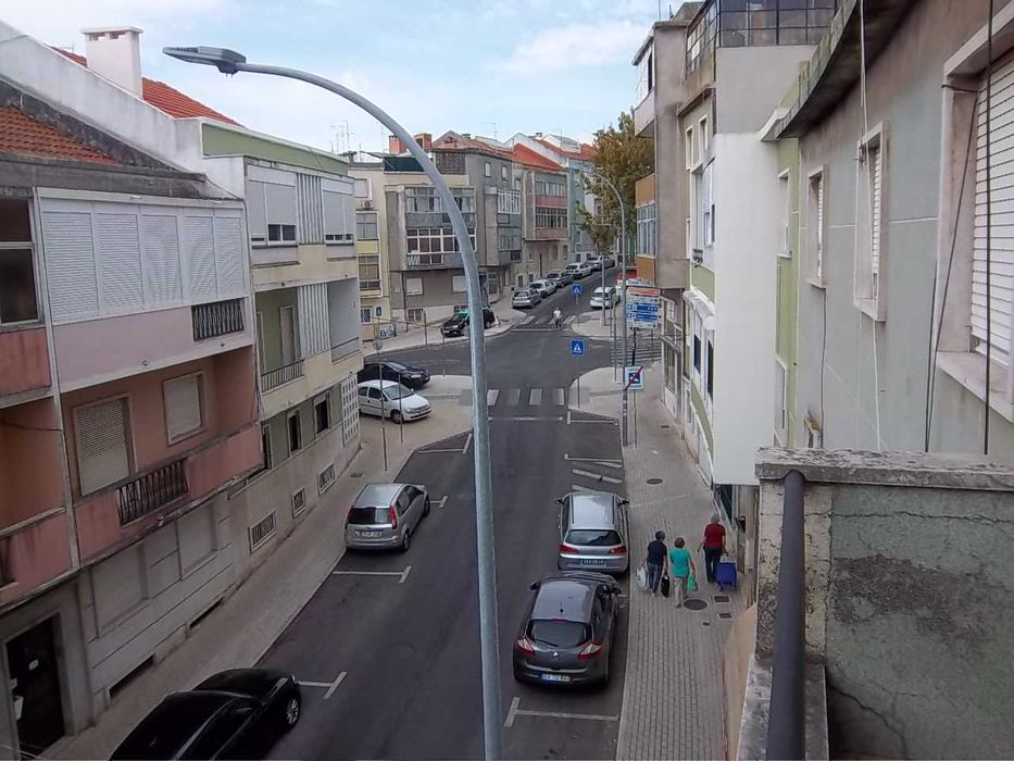 T1 MOBILADO E EQUIPADO na DAMAIA com muitos transportes