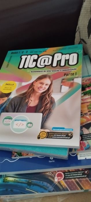 Vende se livros 1.2 do ensino profissional