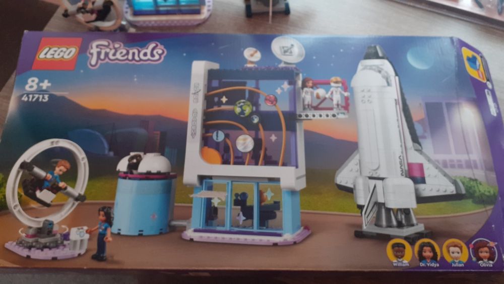 Lego friends 41713 kosmiczna akademia Oliwii