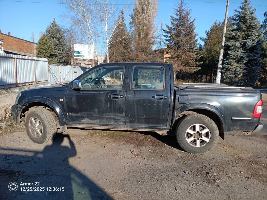 Продаю Ісузу машина 2007 року