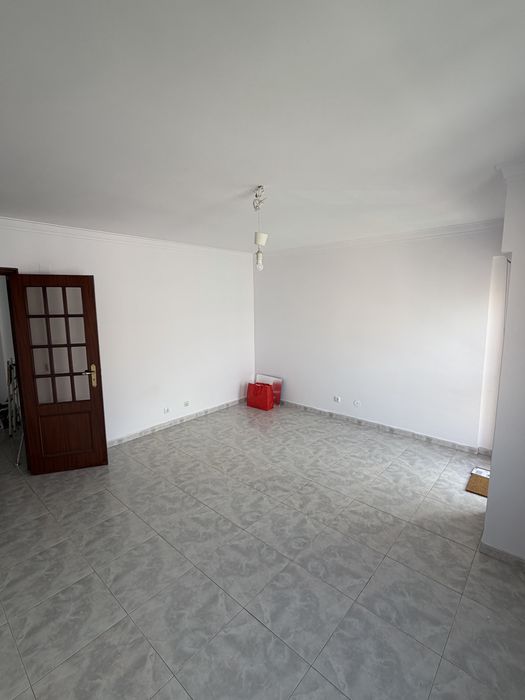 T1 para Arrendamento em Santa Marta do Pinhal