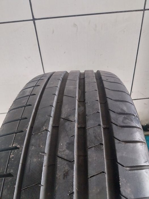 Opona Letnia Pirelli 245/40R21 100Y Run Flat