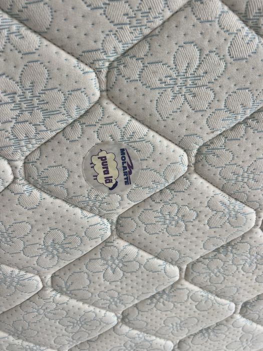 Cama sommier e colchão corpo e meio 110x195cm