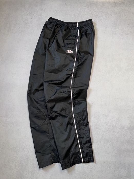 Вінтажні нейлонові штани Umbro чоловічі чорні оригінал