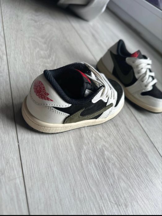 Air Jordan 1 Retro Low OG SP Travis Scott Olive Bébé