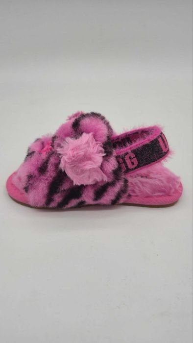 Дитячі босоніжки UGG — оригінал,хутро. 23,5 розмір( 15 см)