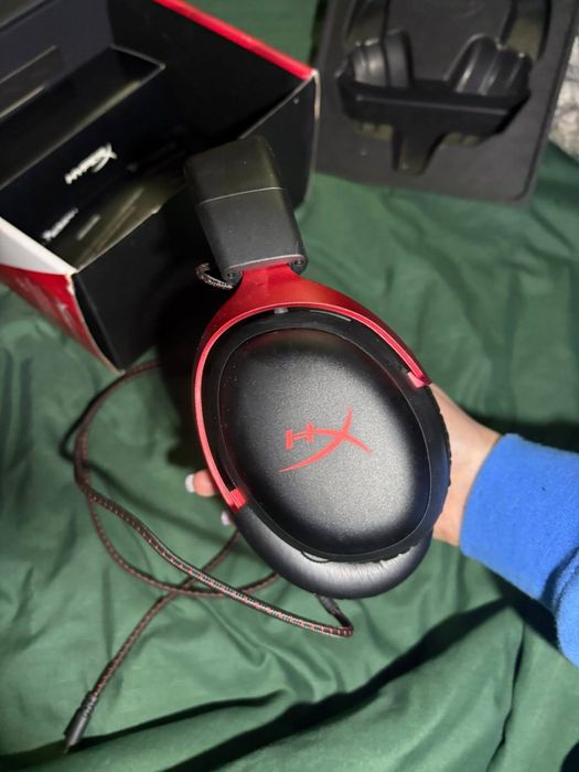 HyperX Cloud III навушники