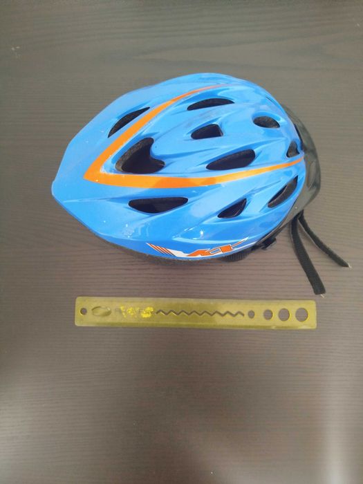 Pack BTT Júnior: Bicicleta Berg Blast 243 (Roda 24) + Capacete + Calções Novos + Conta Kms