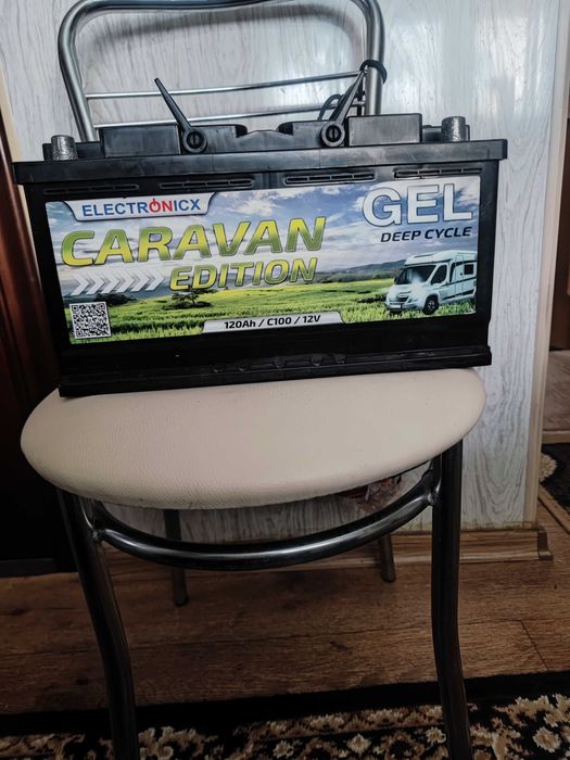 Гелевый аккумулятор Electronicx Caravan Edition 12v 120ah+FOXSUR12v12a