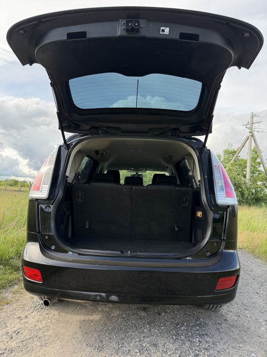 Продам авто mazda5