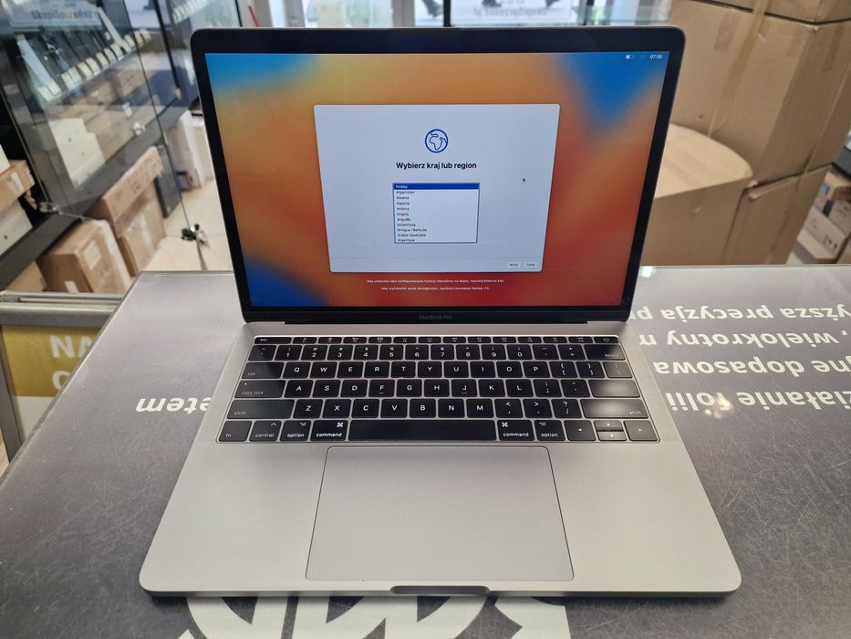 MacBook PRO 2017 Stan nieznany / Blokada iCloud stan nieznany /  czytaj opis !