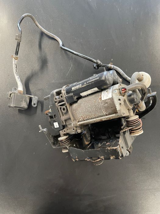 Audi Q7 4M0616005G kompresor zawieszenia pompka pompa