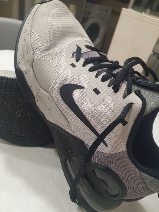 Nike Reax 8 TR MESH