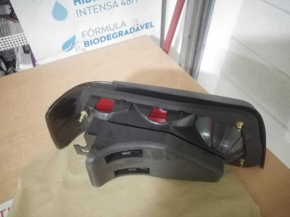 Farolim Direito NOVO Peugeot 407