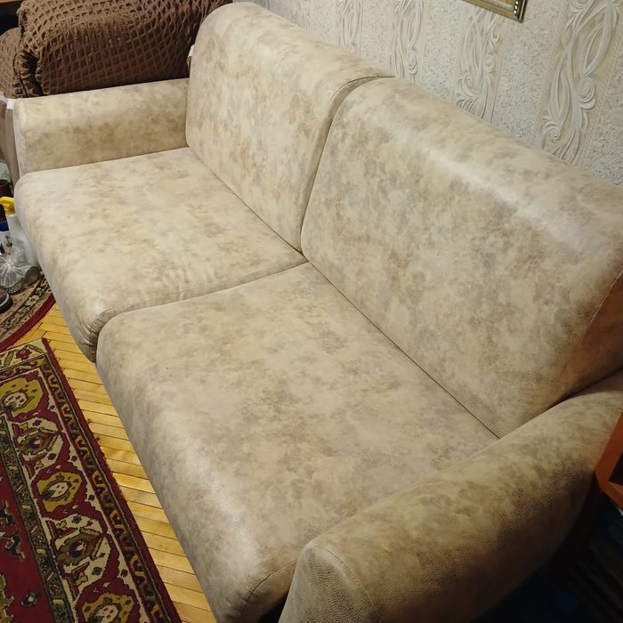 Раскладной диван, новая оббивка