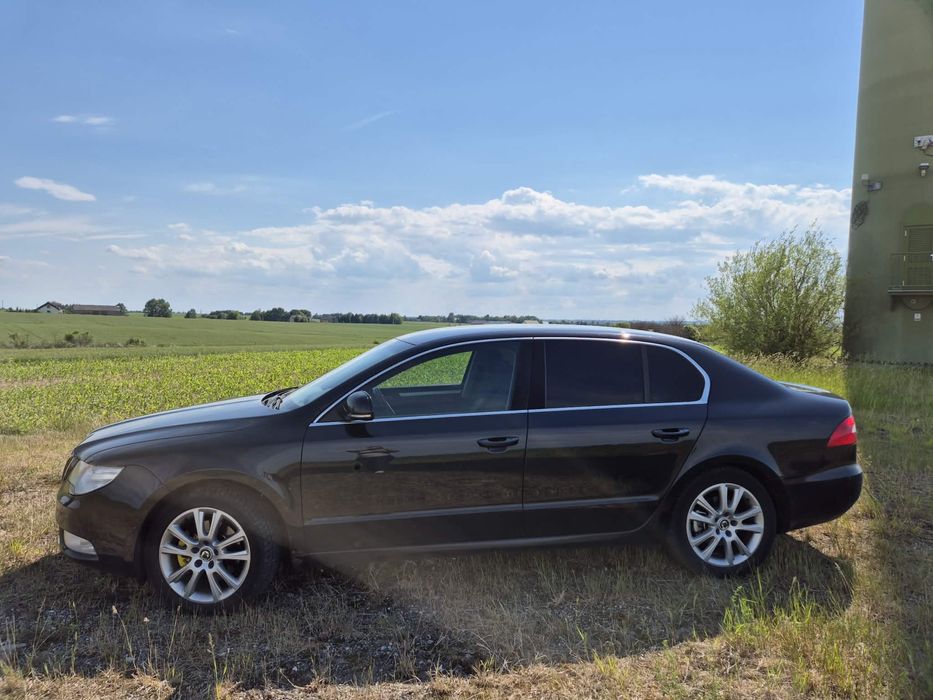 Skoda Superb 2011