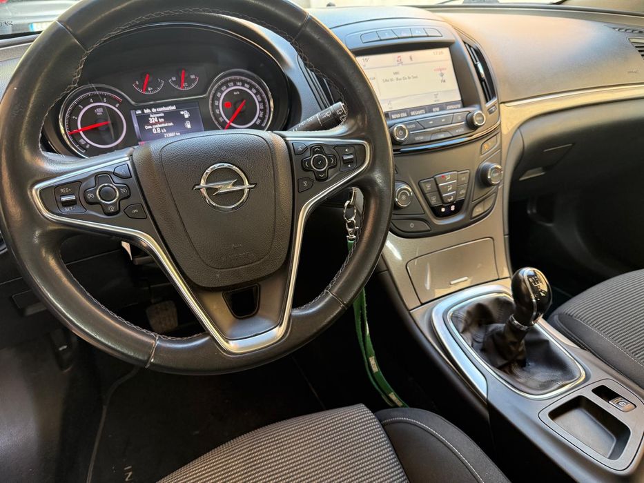 Opel Insígnia SW 2.0 CDTi  2014 
NACIONAL
140CV
2014

Viatura e