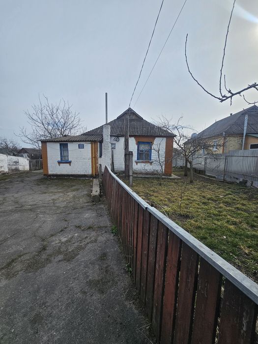 Продам будинок майже центр