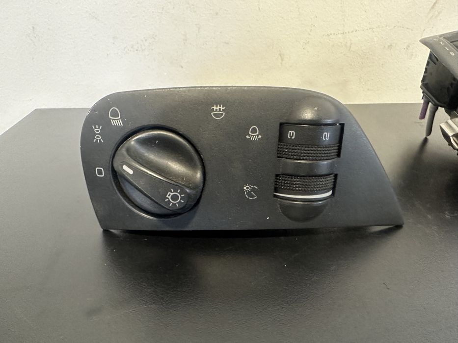 Botoes Vidros Esquerdo Comando
AUDI A3 , de 1996 a 2006