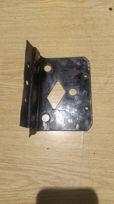 Продается Крепление заднего Стопача ЯВА.