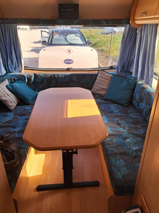 Caravana Inglesa Bailey discovery 100