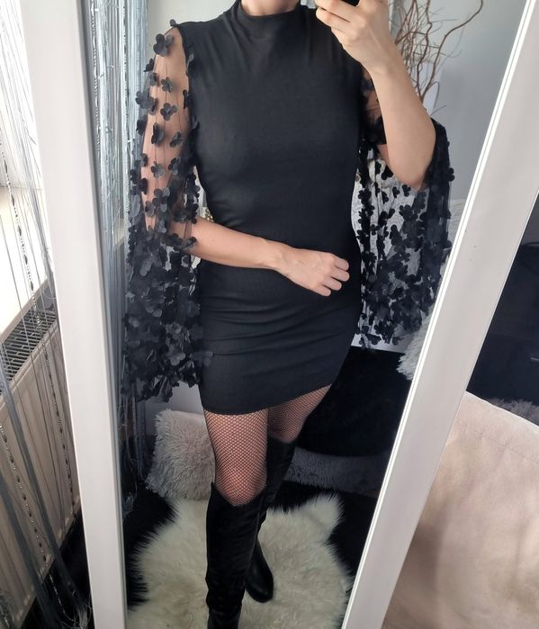 Sukienka damska prążkowana z półgolfem kwiaty szyfon czarna  L