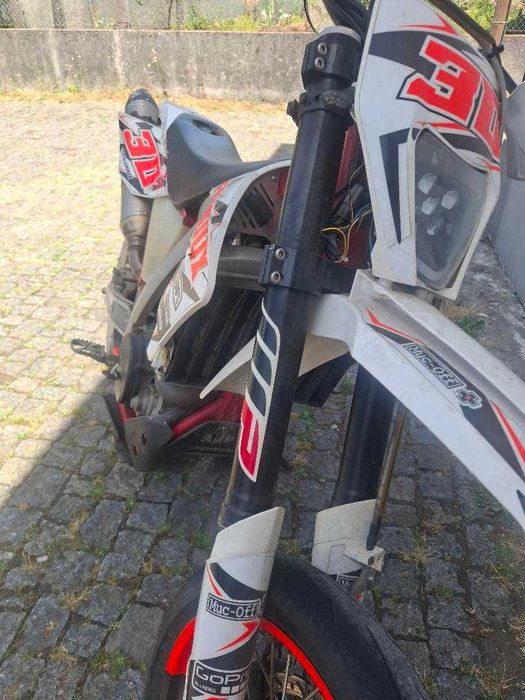 AJP PR5 250 2019 4 tempos