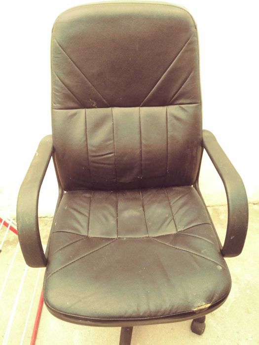 Cadeira Escritorio Bom estado a funcionar