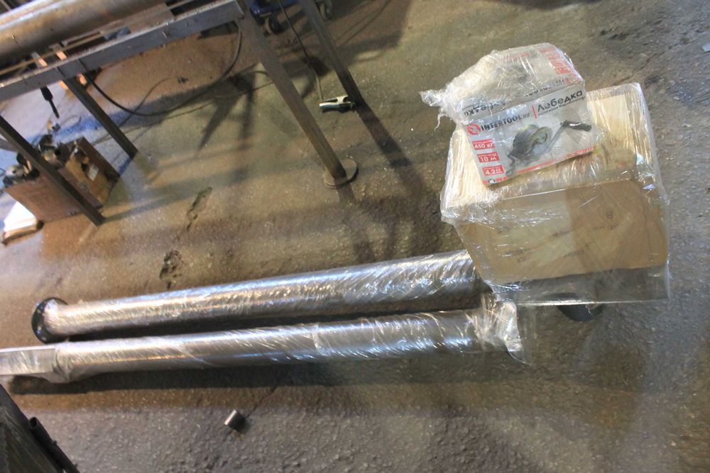 Шнеки в трубі, гнучкі, конвейори, погрузчики, навантажувачі, низька ці