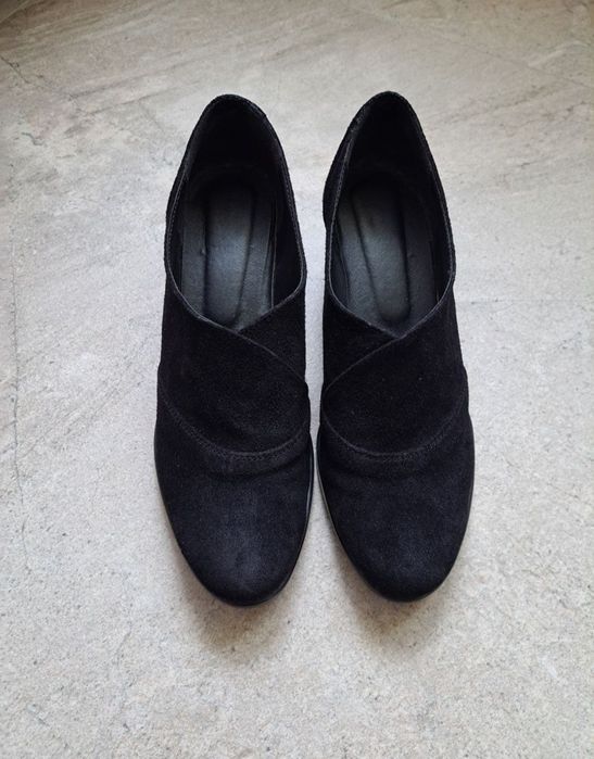 Женские чёрные замшевые туфли, 550 грн.