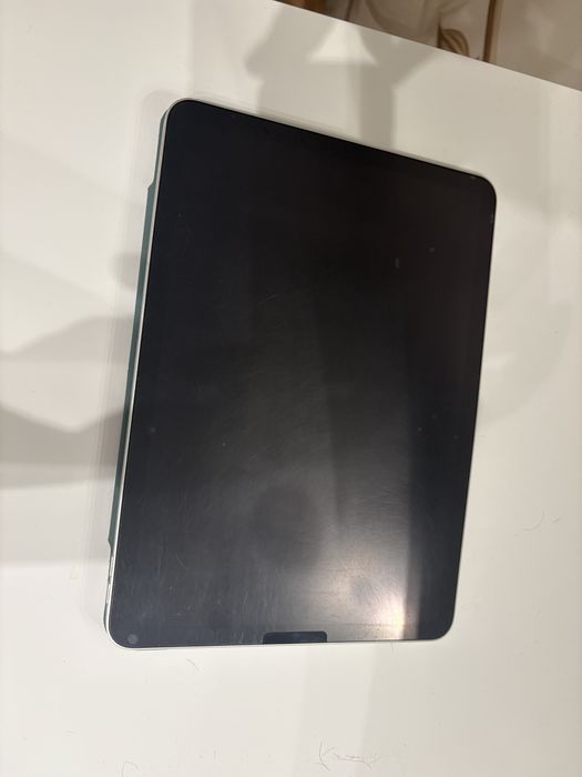 IPad Air 10,9” gen 5 rok 2022 64GB kolor księżycowa poświata