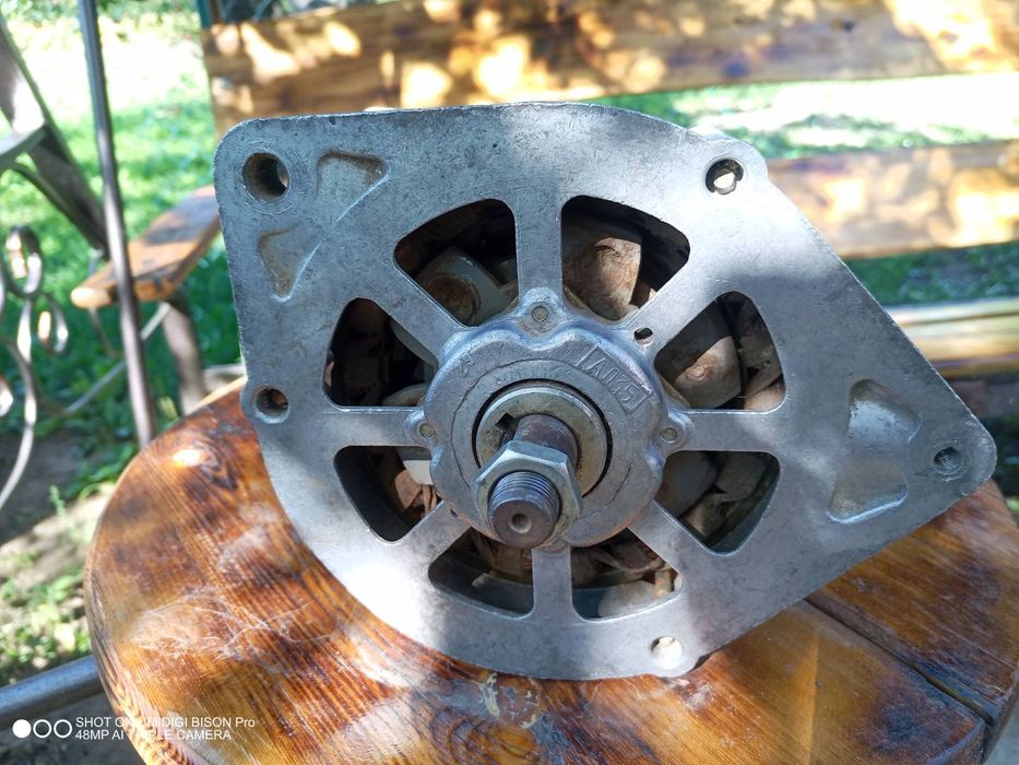 Генератор Г287 14В 90А