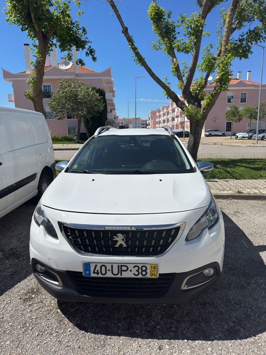 Peugeot.    2008