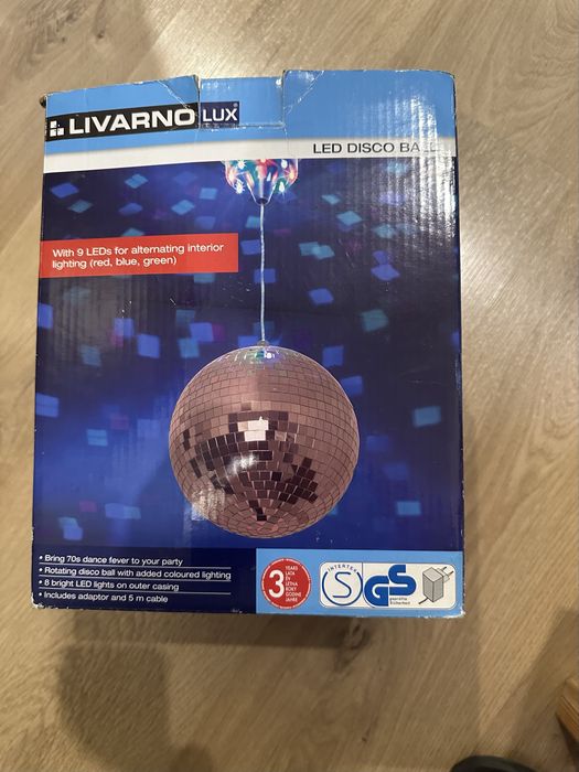 Lustrzana kula dyskotekowa z lampkami LED