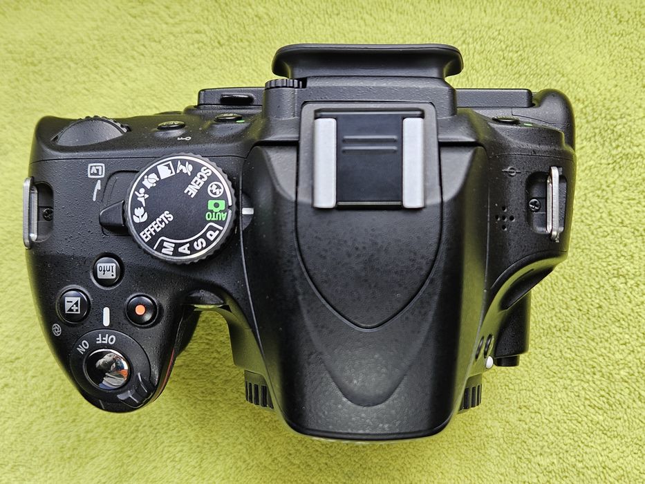 Nikon d5100 5690пробігу,об'єктиви та аксесуари