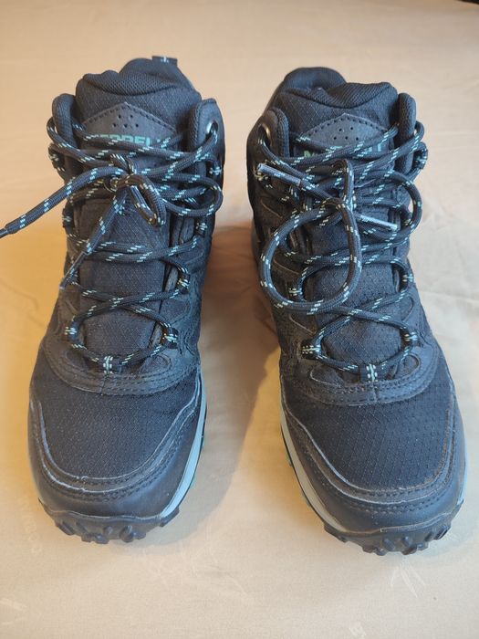 Трекинговые ботинки merrell