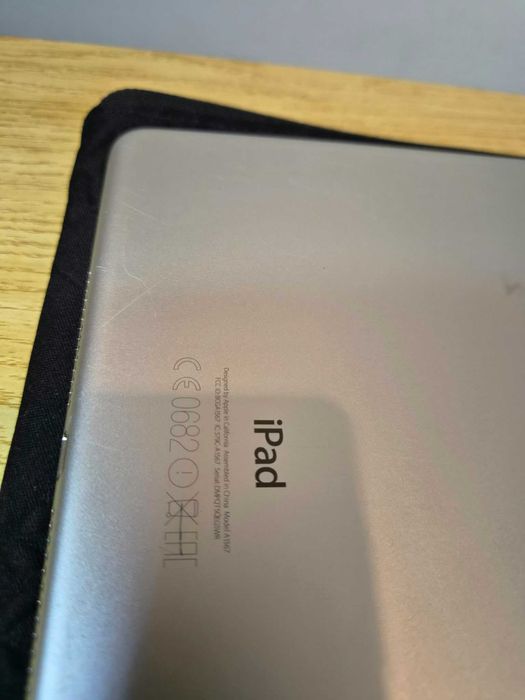 Sprzedam Apple iPad Air 2 model A1567.
