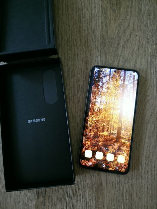 Samsung S23 FE jak nowy