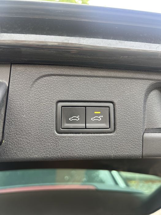 VW Passat Variant 1.6 TDI DSG | ACC | Teto Panorâmico | Bancos Elétricos/Massagem | Mala Elétrica