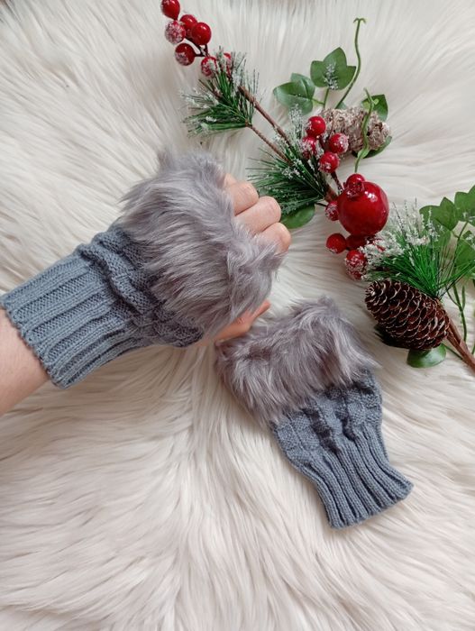 Szare rękawice bez palcy z futerkiem