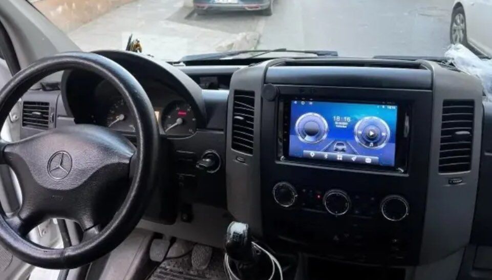 Rádio Mercedes Sprinter/VW Crafter (06-16) 4/64GB Carplay GPS Wi-Fi BT
