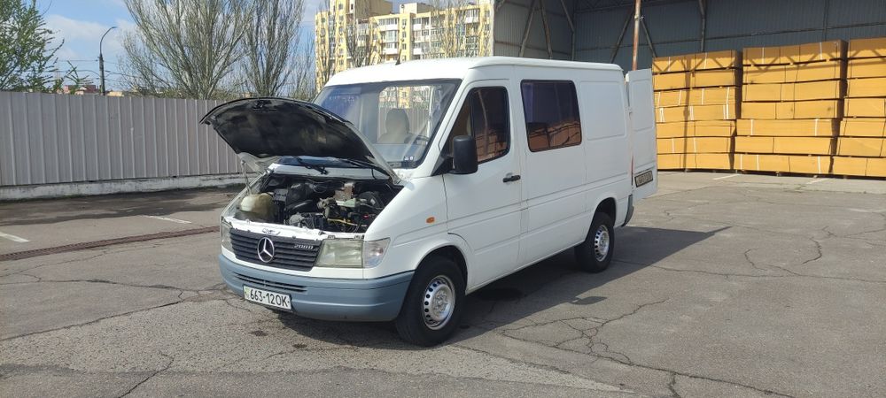 Mercedes Sprinter 2.3 Дизель Груз-Пасс
