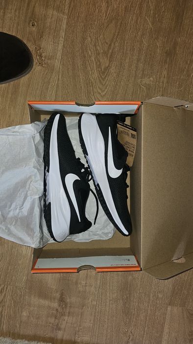 Tenis  de homem Nike Revolution 7