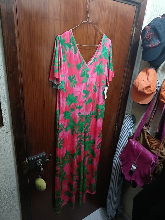 Macacão rosa e verde