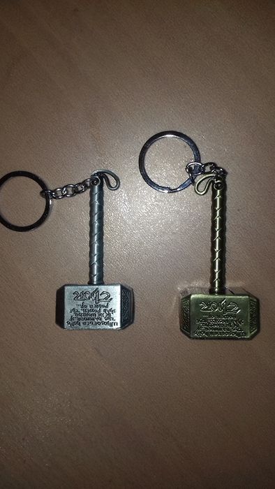 porta-chaves Martelo do Thor - Vingadores prateado ou dourado