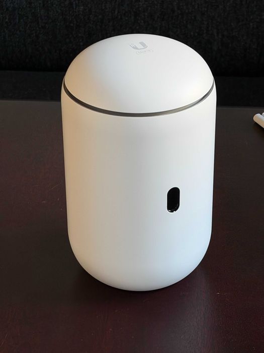 Ubiquiti UniFi Dream Router UDR - Wi-Fi 6, 2x PoE