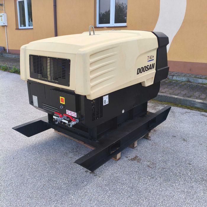 Kompresor Śrubowy  Doosan 7/41+ , Rok 12/2019 Tylko 400 mtGn